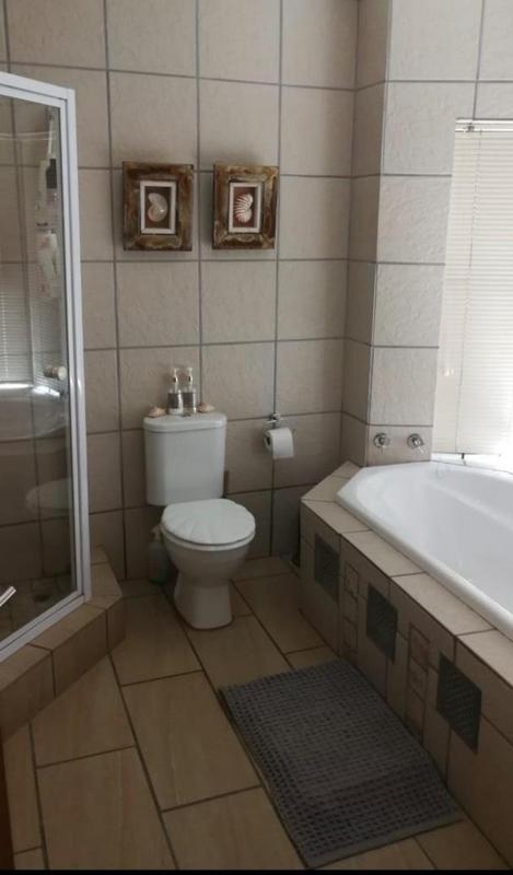 4 Bedroom Property for Sale in Kuruman Northern Cape